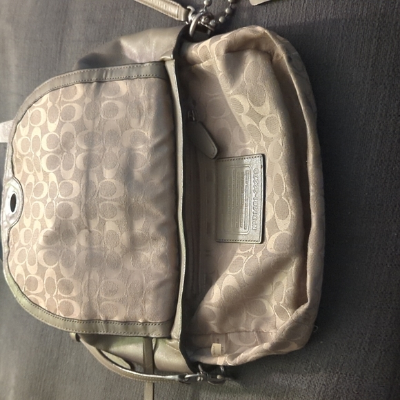 Coach - Picture 7 of 7